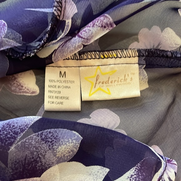 Vintage Fredericks in Hollywood slip and robe set - Picture 2 of 5